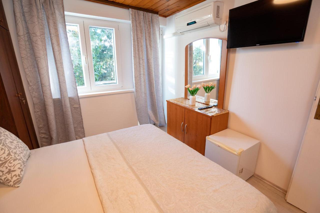 Rooms Magnolia With Pool Novalja Zewnętrze zdjęcie