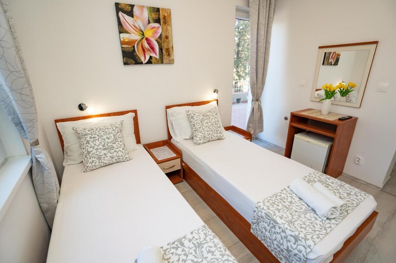 Rooms Magnolia With Pool Novalja Zewnętrze zdjęcie