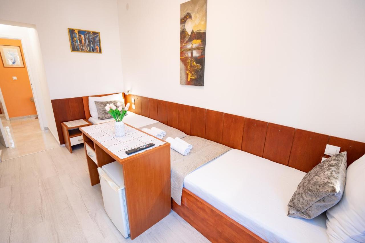 Rooms Magnolia With Pool Novalja Zewnętrze zdjęcie