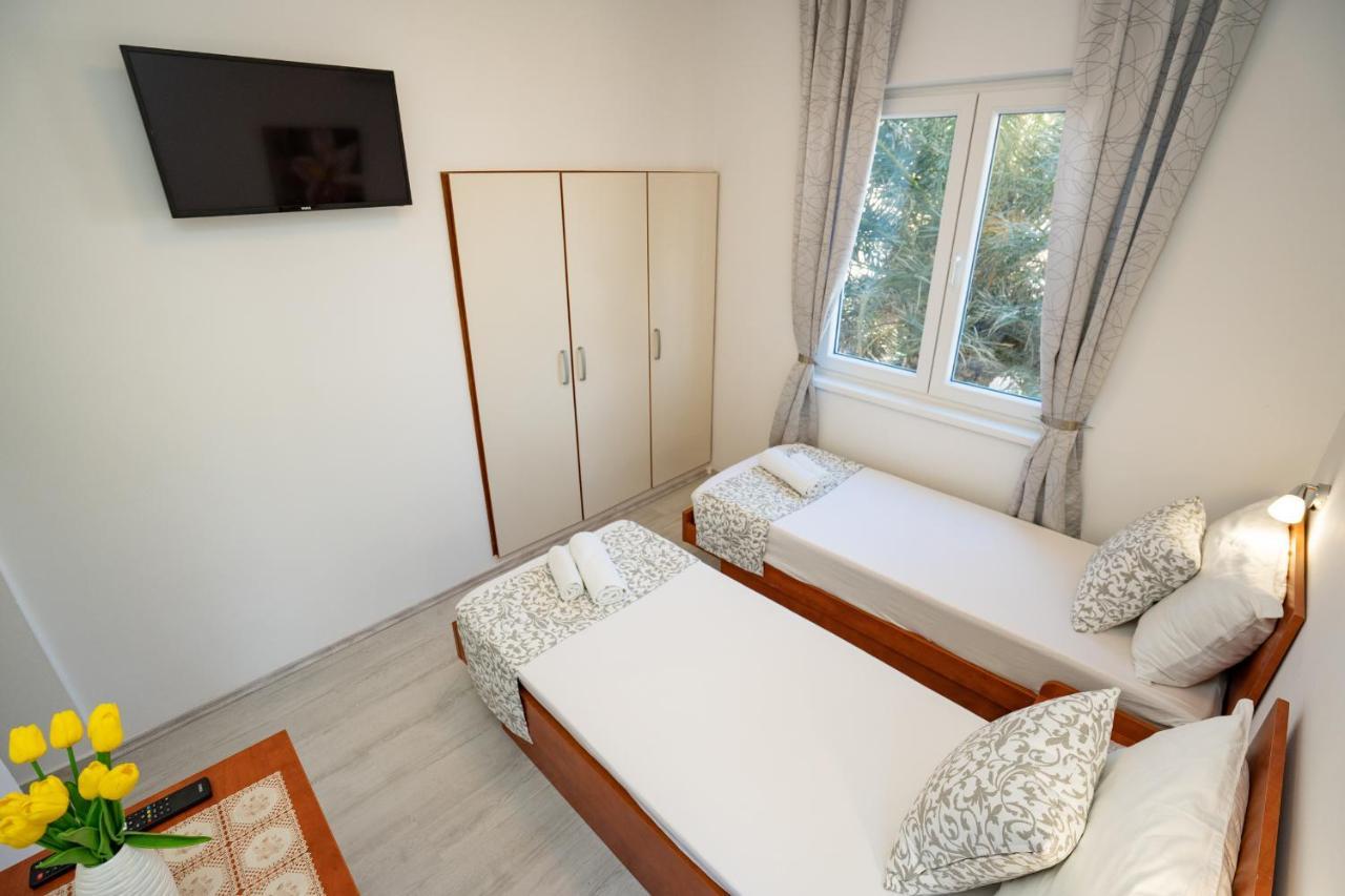 Rooms Magnolia With Pool Novalja Zewnętrze zdjęcie